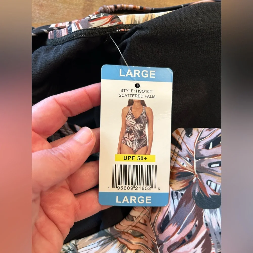 Hurley Tropical Print Women's Swimsuit.‎ Large. - Picture 5 of 5